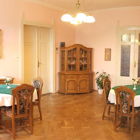 Pension Habermannova Vila Bludov  Exteriör bild