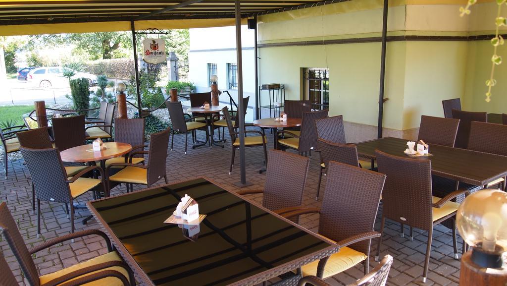 Pension Habermannova Vila Bludov  Exteriör bild