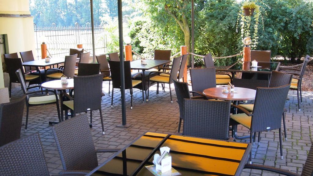 Pension Habermannova Vila Bludov  Exteriör bild